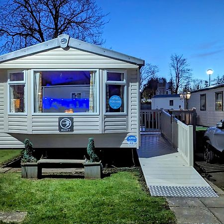 Haggerston Castle 3 Bedroom Deluxe Holiday Home Cheswick  Экстерьер фото