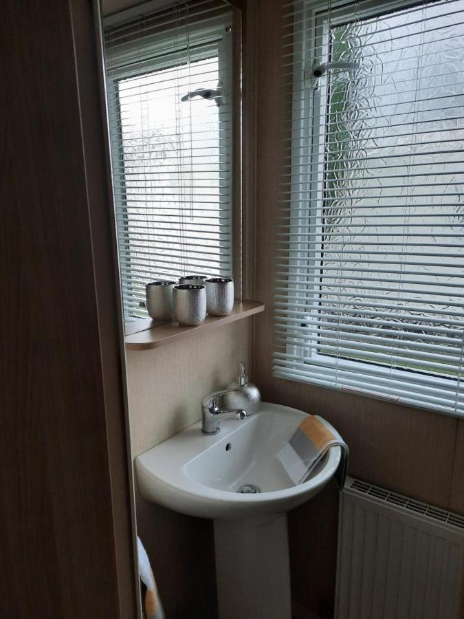Haggerston Castle 3 Bedroom Deluxe Holiday Home Cheswick  Экстерьер фото