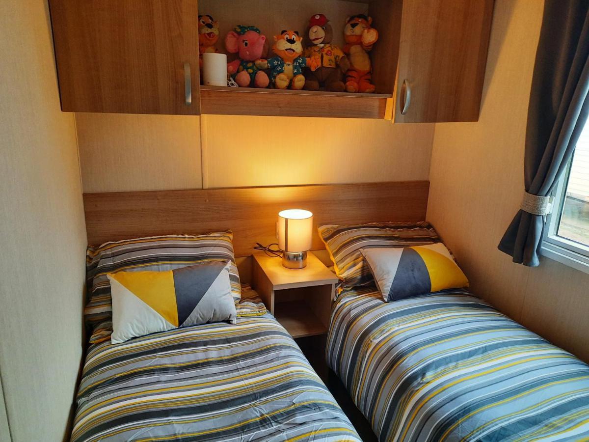 Haggerston Castle 3 Bedroom Deluxe Holiday Home Cheswick  Экстерьер фото