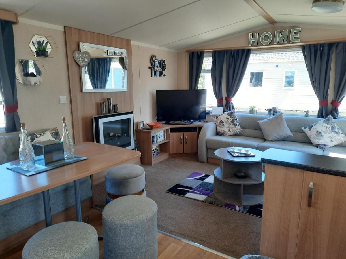 Haggerston Castle 3 Bedroom Deluxe Holiday Home Cheswick  Экстерьер фото