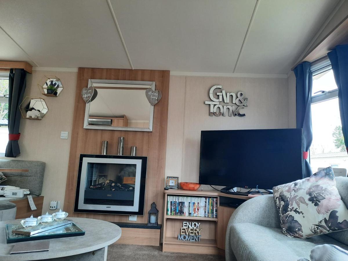 Haggerston Castle 3 Bedroom Deluxe Holiday Home Cheswick  Экстерьер фото