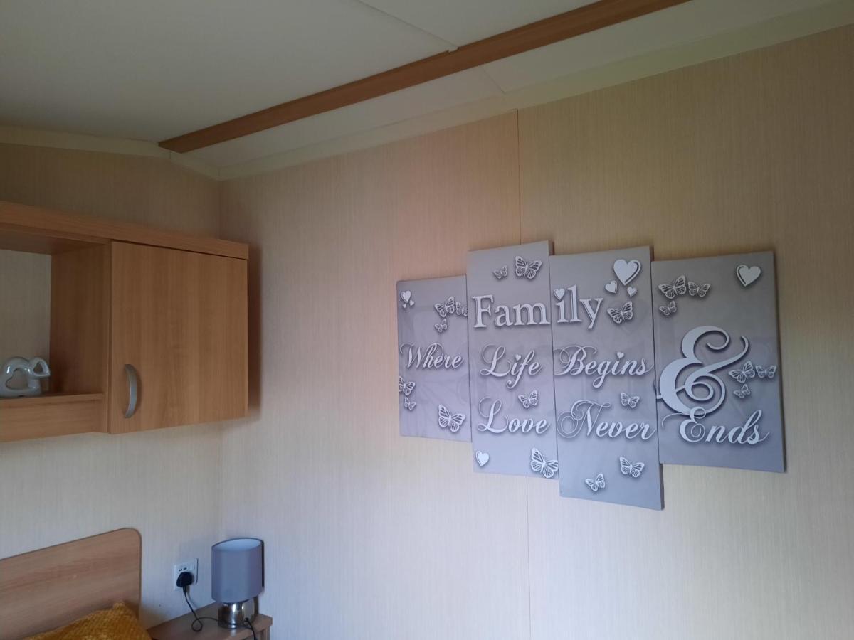 Haggerston Castle 3 Bedroom Deluxe Holiday Home Cheswick  Экстерьер фото