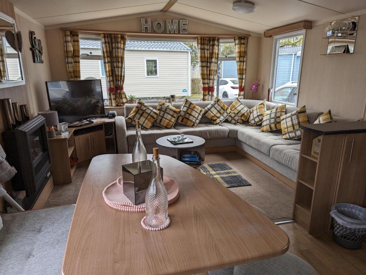 Haggerston Castle 3 Bedroom Deluxe Holiday Home Cheswick  Экстерьер фото