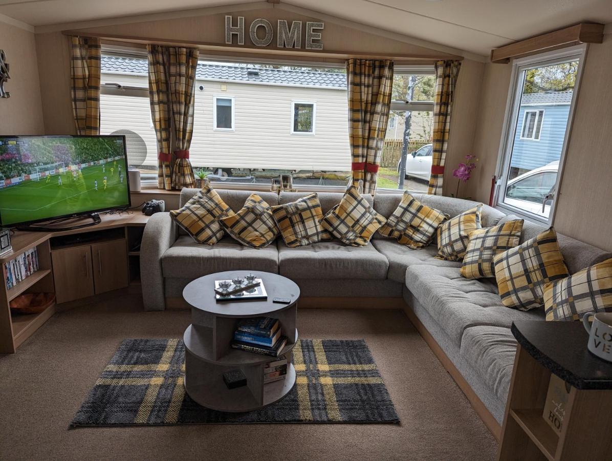 Haggerston Castle 3 Bedroom Deluxe Holiday Home Cheswick  Экстерьер фото
